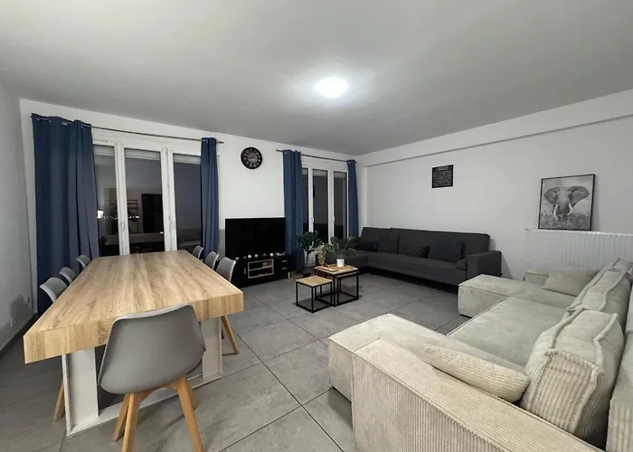 Appartamento Le Spacieux - Circuit - Parking - 8 Personnes - Reve Au Mans Le Mans